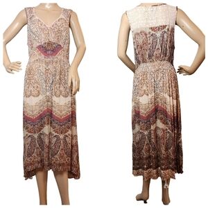 Artesia sleeveless boho midi dress. Stretch waist. Lace detail. Size Medium.